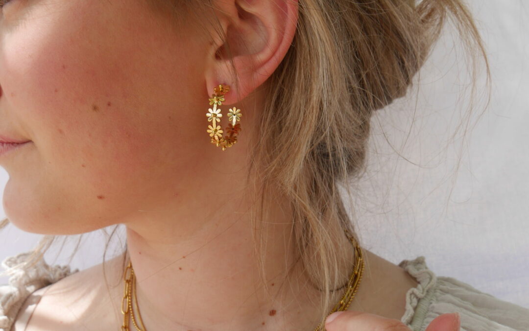 Hoe Ontdek Je een Nikkelallergie en Waarom Zijn Monthly Gold Oorbellen de Perfecte Keuze?