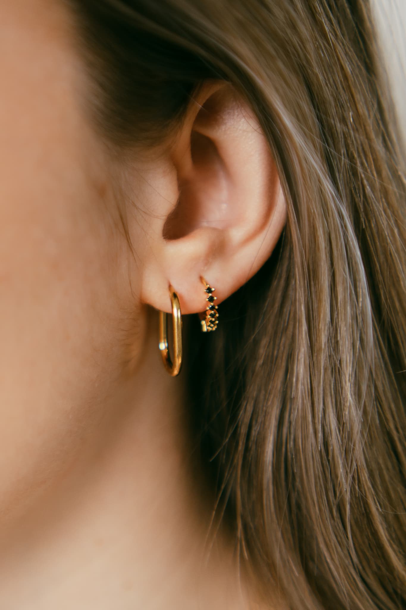 image00143 Monthly Gold armbanden